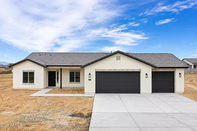 27510 N 258th Drive, Wittmann, AZ 85361 - Photo 2