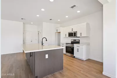 27510 N 258th Drive, Wittmann, AZ 85361 - Photo 6
