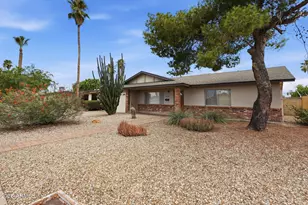 2302 E Waltann Ln, Phoenix, AZ 85022 - Photo 2