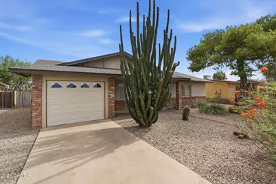 2302 E Waltann Lane, Phoenix, AZ 85022 - Photo 4