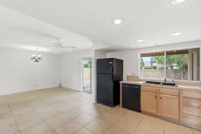 2302 E Waltann Lane, Phoenix, AZ 85022 - Photo 8