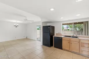 2302 E Waltann Ln, Phoenix, AZ 85022 - Photo 8