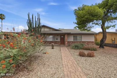 2302 E Waltann Lane, Phoenix, AZ 85022 - Photo 1