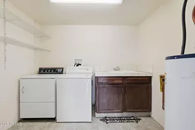 2302 E Waltann Lane, Phoenix, AZ 85022 - Photo 22