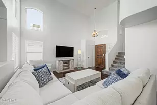 3910 E Rosemonte Dr, Phoenix, AZ 85050 - Photo 4