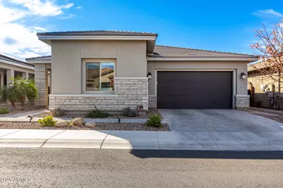 2827 E Robin Lane, Phoenix, AZ 85050 - Photo 1