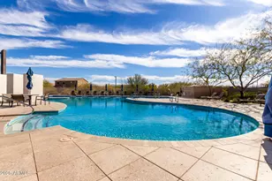 2827 E Robin Ln, Phoenix, AZ 85050 - Photo 40
