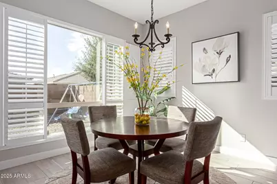 2827 E Robin Lane, Phoenix, AZ 85050 - Photo 14
