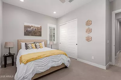 2827 E Robin Lane, Phoenix, AZ 85050 - Photo 28
