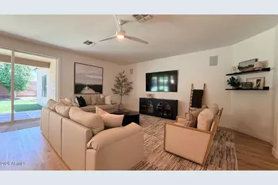 1121 E Powell Way, Chandler, AZ 85249 - Photo 6