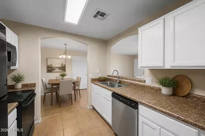 2950 W Louise Drive #108, Phoenix, AZ 85027 - Photo 10