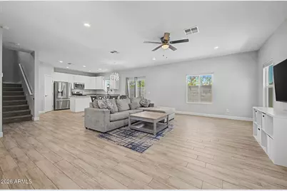 1018 E Odeum Lane, Phoenix, AZ 85040 - Photo 2