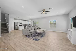 1018 E Odeum Ln, Phoenix, AZ 85040 - Photo 2