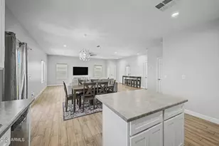1018 E Odeum Ln, Phoenix, AZ 85040 - Photo 14