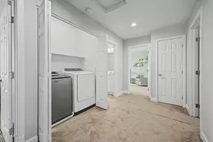 1018 E Odeum Ln, Phoenix, AZ 85040 - Photo 16