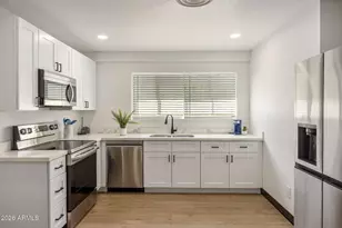 6722 E Avalon Dr, Scottsdale, AZ 85251 - Photo 2