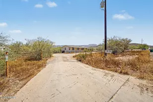1628 E Circle Mountain Rd, New River, AZ 85087 - Photo 1