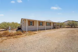 1628 E Circle Mountain Rd, New River, AZ 85087 - Photo 4