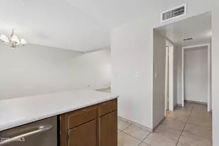 407 E Pecan Rd, Phoenix, AZ 85040 - Photo 12