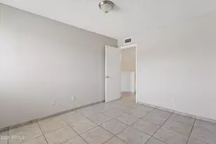 407 E Pecan Rd, Phoenix, AZ 85040 - Photo 20