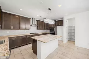 11983 S 173rd Ln, Goodyear, AZ 85338 - Photo 10