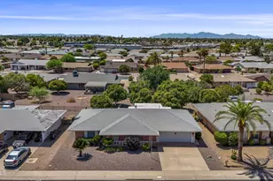 10727 W Saratoga Circle N, Sun City, AZ 85351 - Photo 2