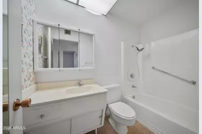 10727 W Saratoga Circle N, Sun City, AZ 85351 - Photo 16