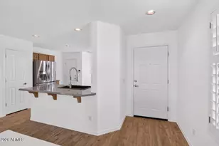 10798 W Chisholm Dr, Peoria, AZ 85373 - Photo 6