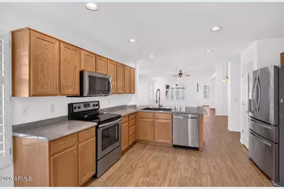 10798 W Chisholm Drive, Peoria, AZ 85373 - Photo 14
