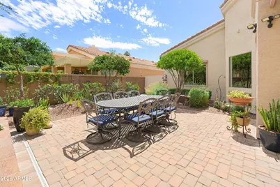 3427 N 42nd Place, Phoenix, AZ 85018 - Photo 32