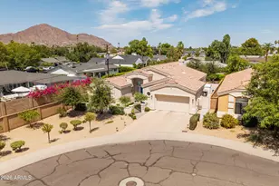 3427 N 42nd Pl, Phoenix, AZ 85018 - Photo 34