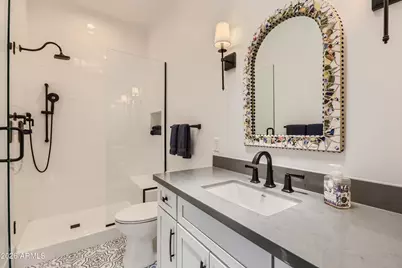 3427 N 42nd Place, Phoenix, AZ 85018 - Photo 22