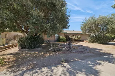5209 W Las Palmaritas Drive, Glendale, AZ 85302 - Photo 2