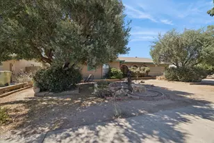 5209 W Las Palmaritas Dr, Glendale, AZ 85302 - Photo 2