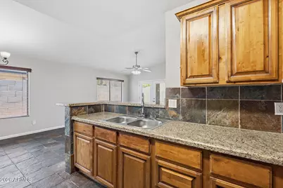 22619 N 31st Drive, Phoenix, AZ 85027 - Photo 14