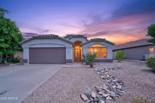 10262 W Jessie Ln, Peoria, AZ 85383 - Photo 2