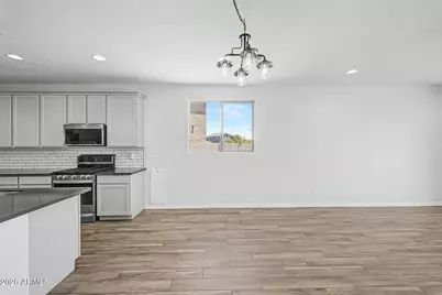 13329 W Lariat Lane, Peoria, AZ 85383 - Photo 12