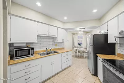 19223 N Star Ridge Drive, Sun City West, AZ 85375 - Photo 14