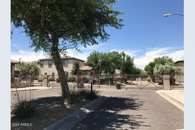 3618 W Marconi Avenue, Phoenix, AZ 85053 - Photo 2