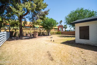 4028 E Edgemont Avenue, Phoenix, AZ 85008 - Photo 8