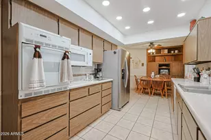 10305 W Loma Blanca Dr, Sun City, AZ 85351 - Photo 2