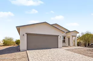 8769 W Reventon Dr, Arizona City, AZ 85123 - Photo 8
