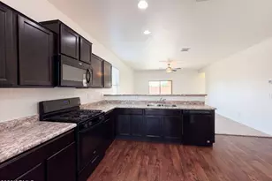 19539 N Rose Ct, Maricopa, AZ 85138 - Photo 10