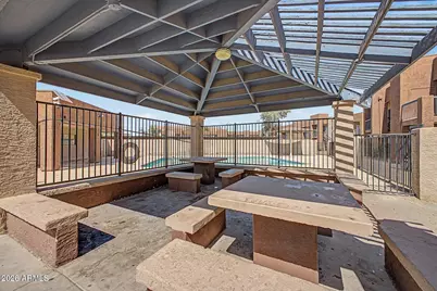3810 N Maryvale Parkway #1096, Phoenix, AZ 85031 - Photo 6