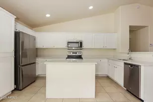 46176 W Starlight Dr, Maricopa, AZ 85139 - Photo 8