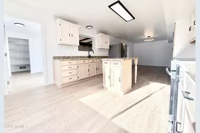 565 Raymond Drive, Sierra Vista, AZ 85635 - Photo 6