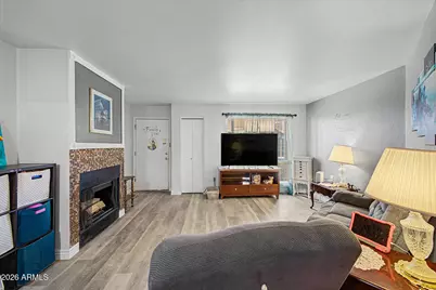 11640 N 51st Avenue #112, Glendale, AZ 85304 - Photo 6