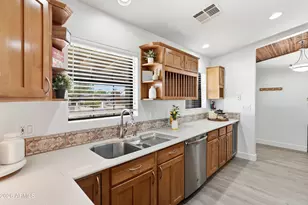 7001 N 14th St, Phoenix, AZ 85020 - Photo 10