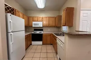 2929 W Yorkshire Dr, Phoenix, AZ 85027 - Photo 4