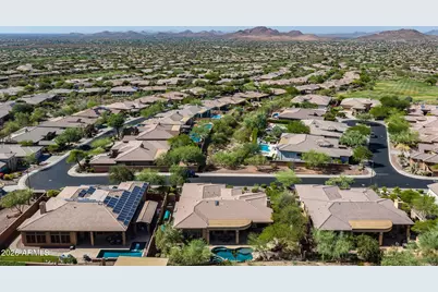 1952 W Legends Way, Anthem, AZ 85086 - Photo 2